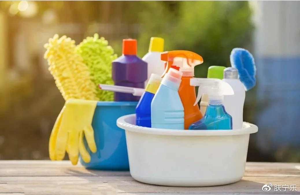 危險！這些常見日用品會刺激銀屑病，紡織品尤為關鍵